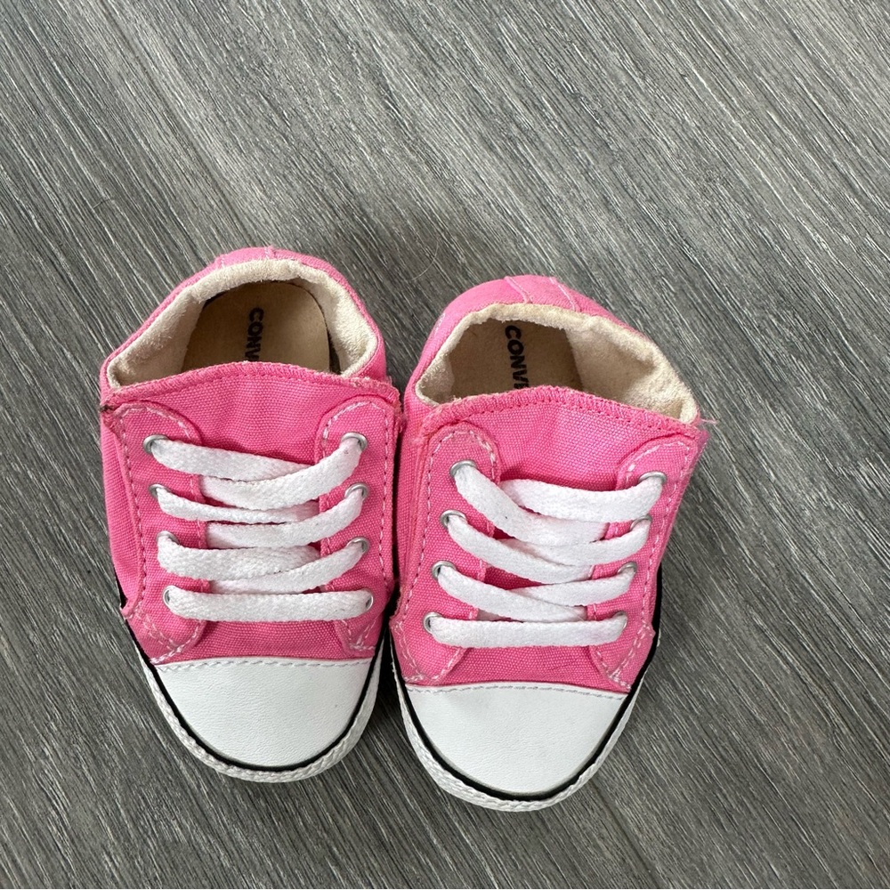 GIRLS' INFANT CONVERSE CHUCK TAYLOR ALL STAR CRIBSTER CRIB BOOTIES - Size 4